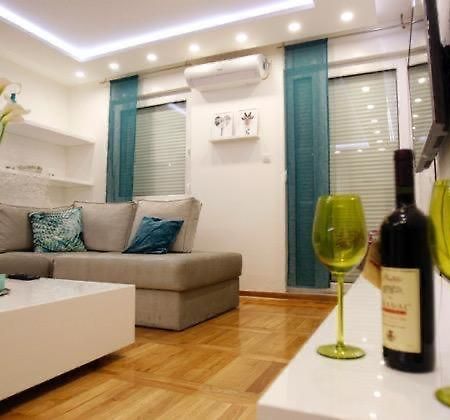Babilon Appartement Belgrado Buitenkant foto