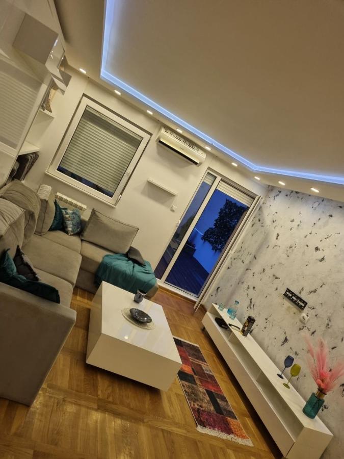 Babilon Appartement Belgrado Buitenkant foto